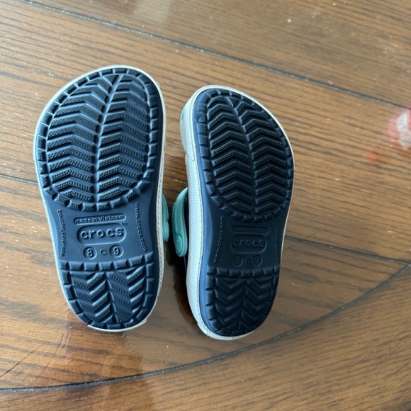 Crocs - Picture 3 of 6